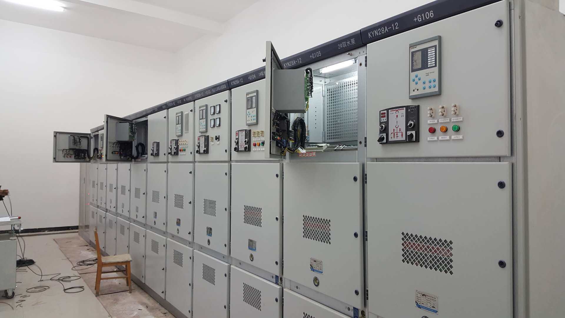 6KV配電室調試現場