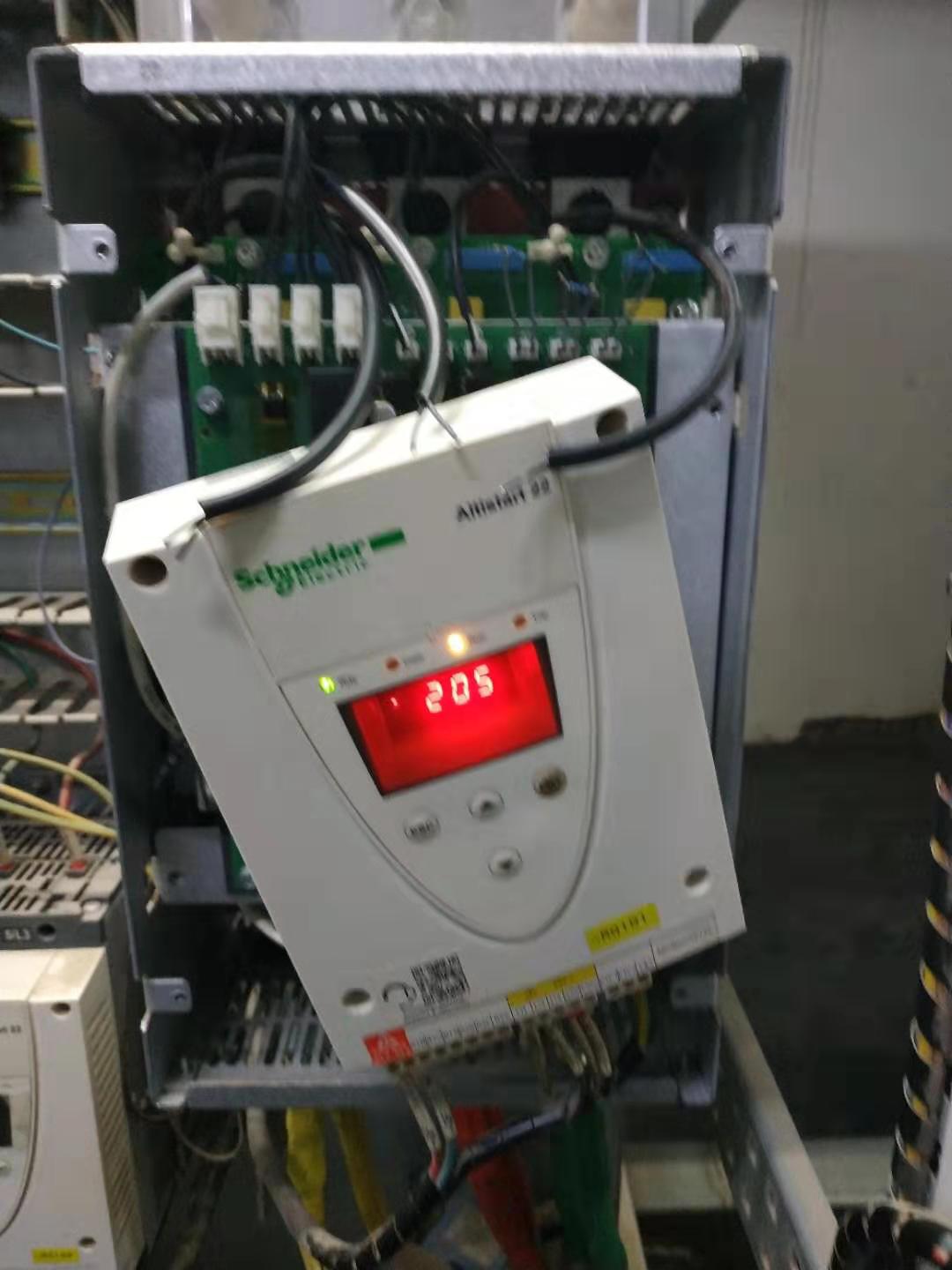 施耐德軟啟動器OHF故障