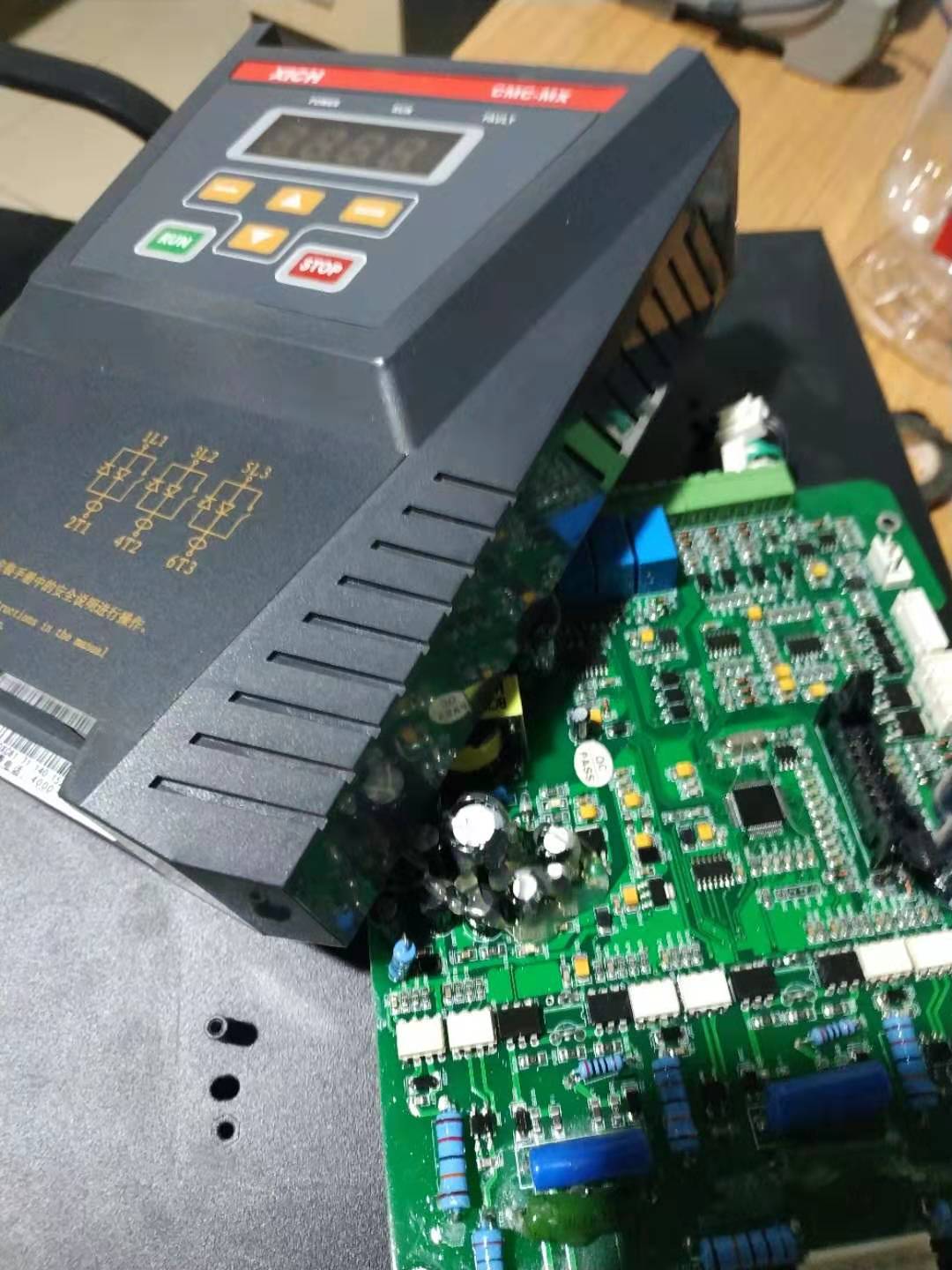 西馳軟啟動器報ERR9故障