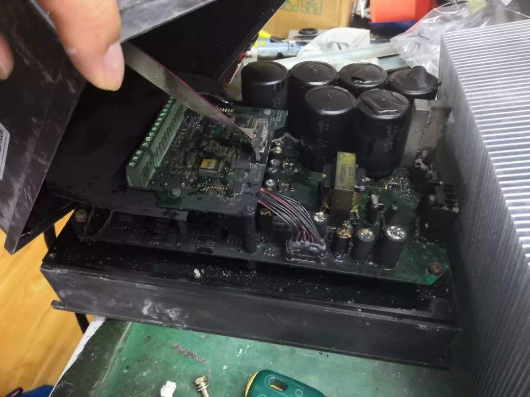 軟啟動器變頻器受潮